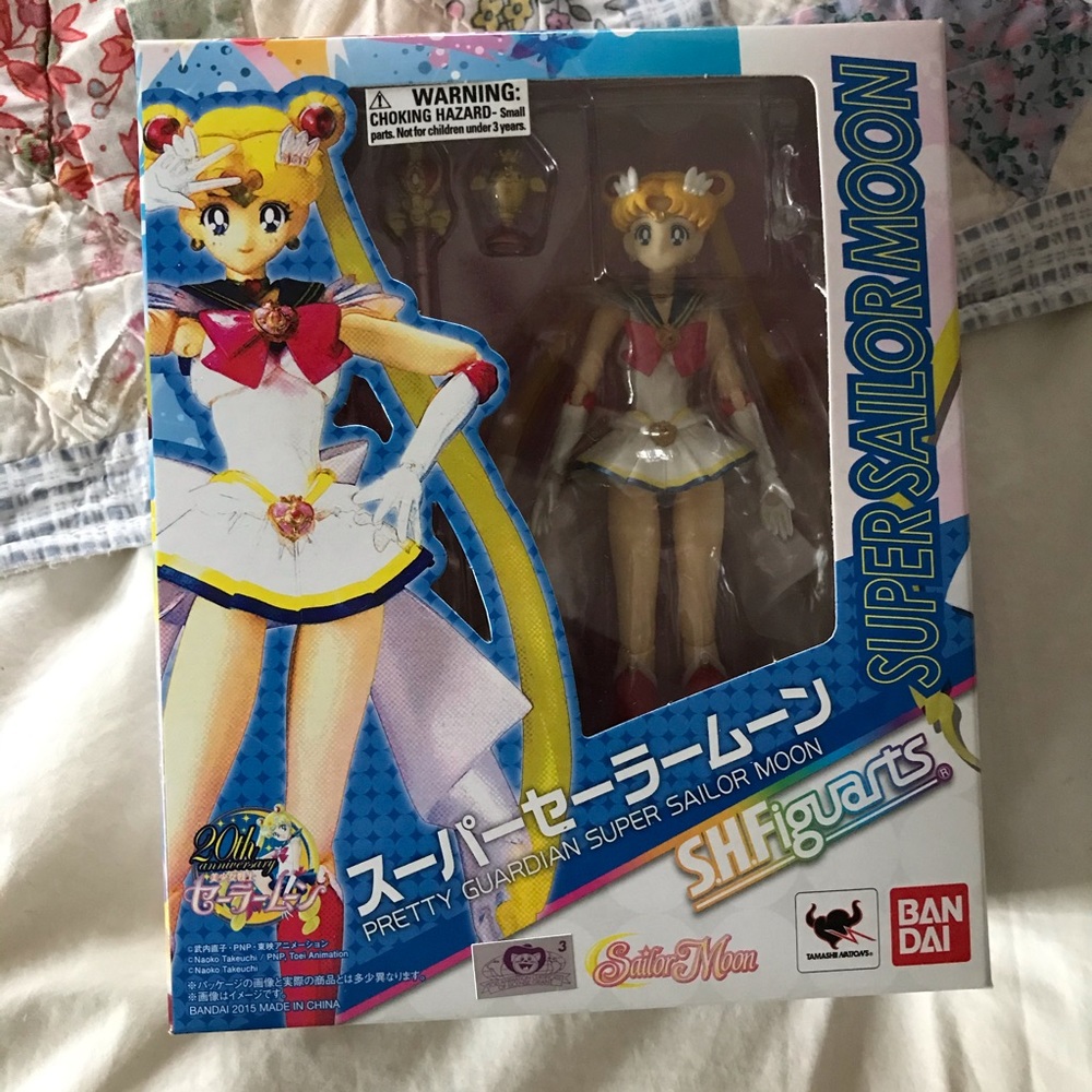 UNOPENED S.H.Figuarts Super Sailor Moon figure